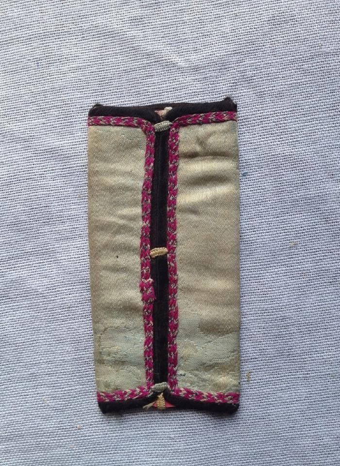 清代正宗苏绣花卉眼镜套一个_清代正宗苏绣花