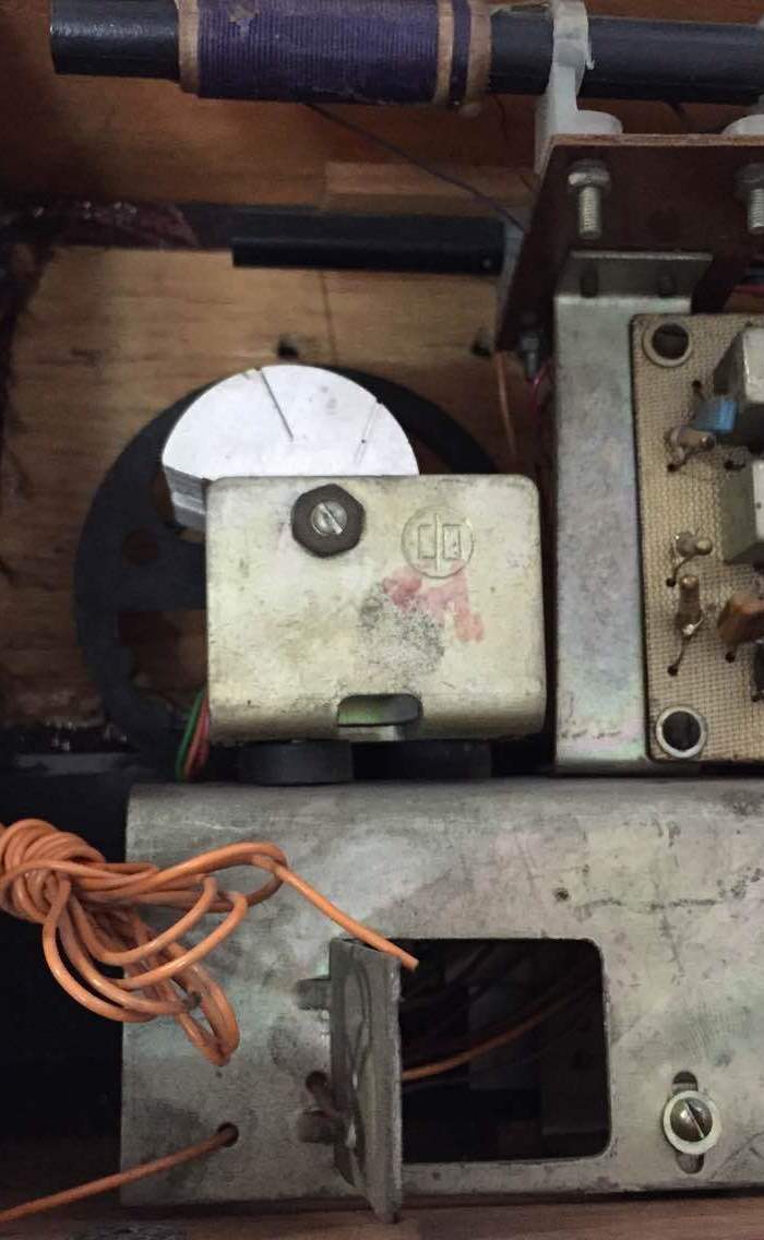 上世纪七八十年代青岛无线电厂出品的二极管收