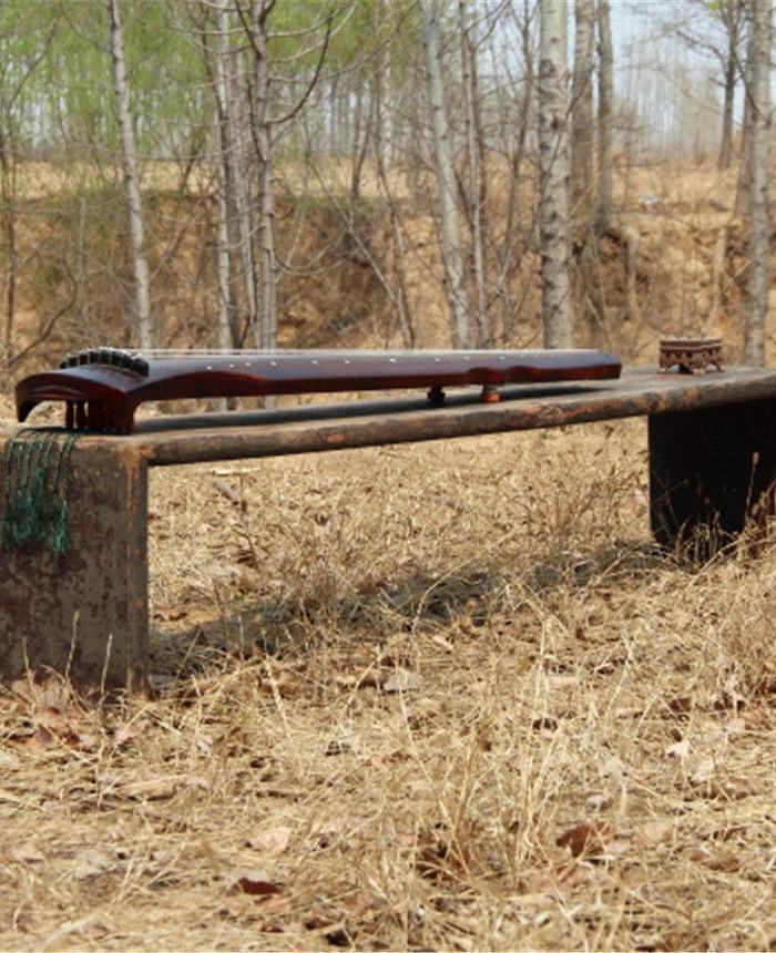 转轴拨弦三两声,未成曲调先有情。_转轴拨弦三