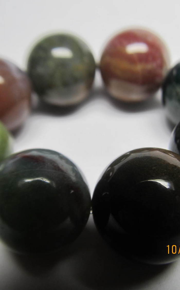 色彩丰富的翡翠手链挺有意思(惠让)_色彩丰富