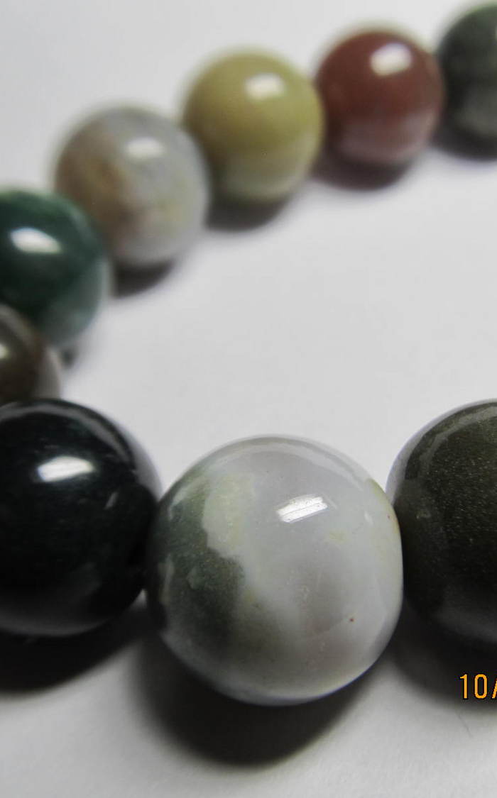 色彩丰富的翡翠手链挺有意思(惠让)_色彩丰富