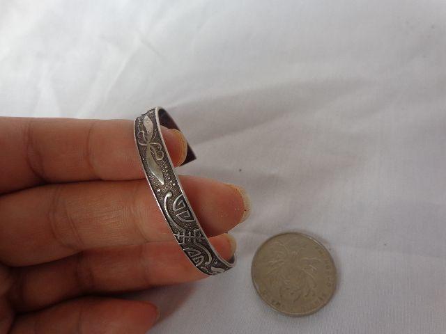 小孩周岁银手镯一只_小孩周岁银手镯一只价格