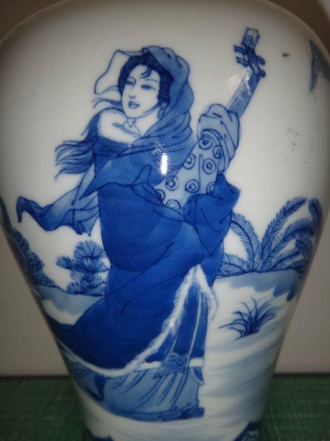 青花王兆君赛梅瓶