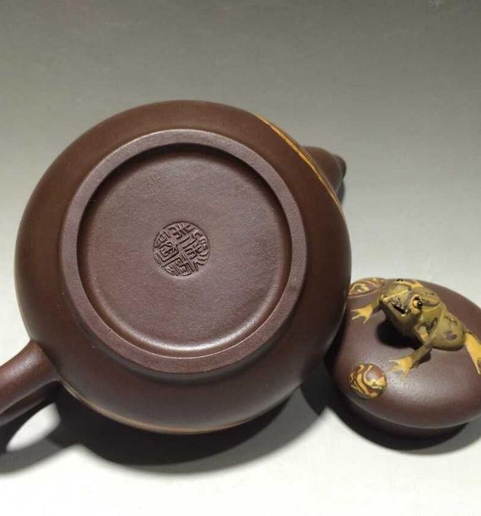 黄龙山原矿全手工紫砂壶 蛙趣_黄龙山原矿全手