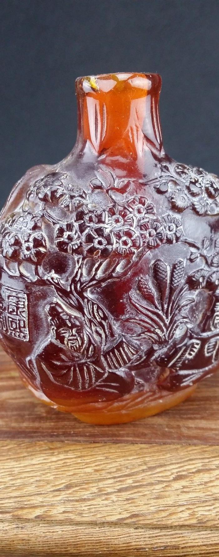 乡下收来的树下圣人轮道琥珀鼻烟壶_乡下收来