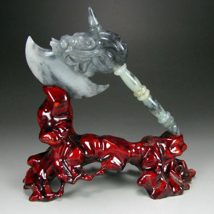 荐藏品油润新疆和田玉青花籽料 龙头开山斧 送