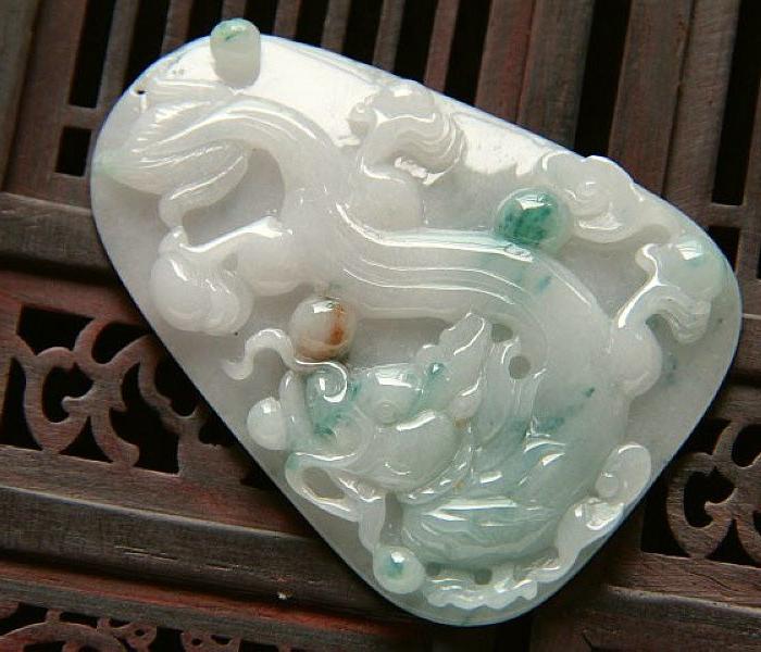 家兰花珍品!老坑种A货翡翠完美冰润飘花神龙戏