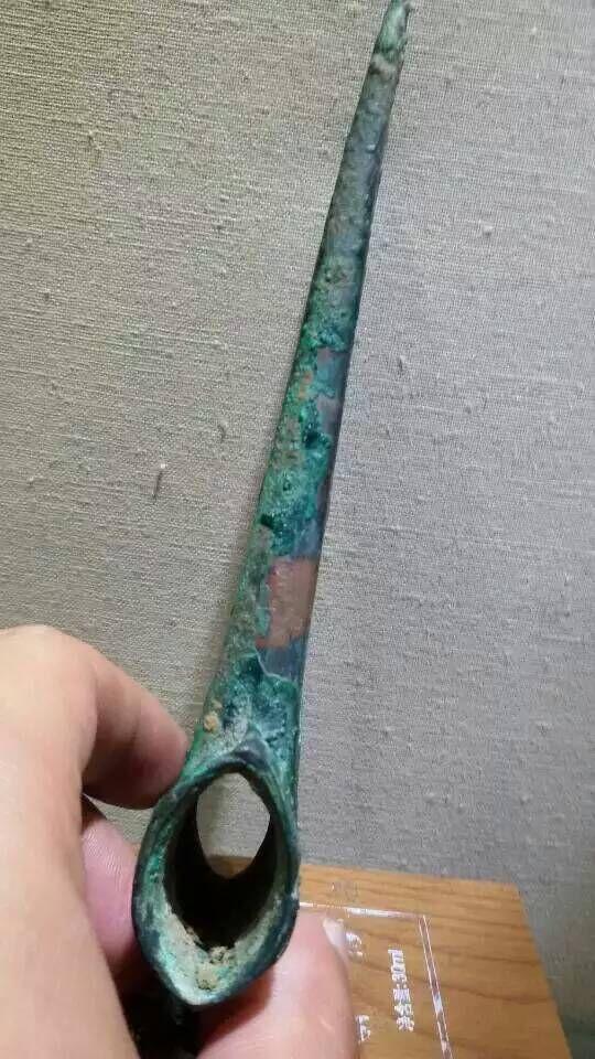 商代鬼方战斧_商代鬼方战斧价格_商代鬼方战斧图片_来自藏友民间真藏_铜器_地摊交易_华夏收藏网 cang.com