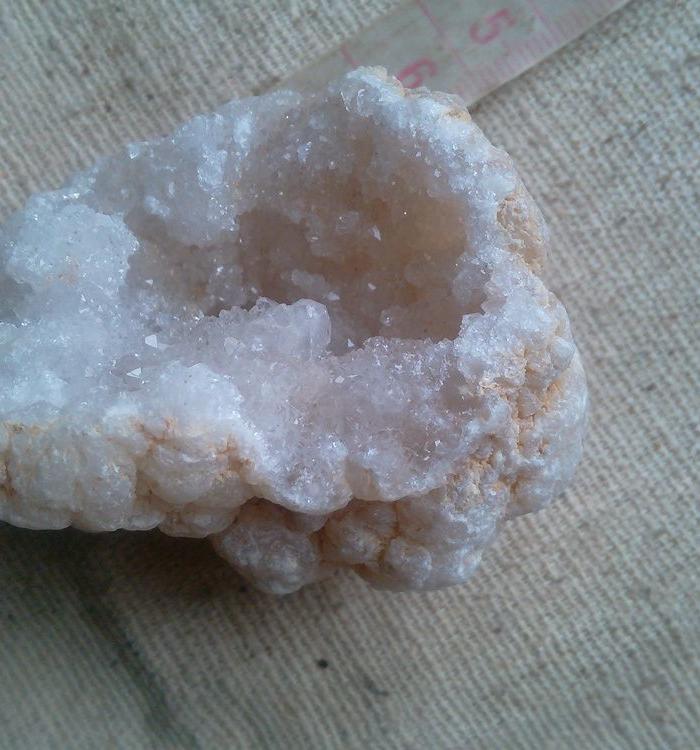 招财利器!白水晶洞风水摆件(100g)_招财利器!