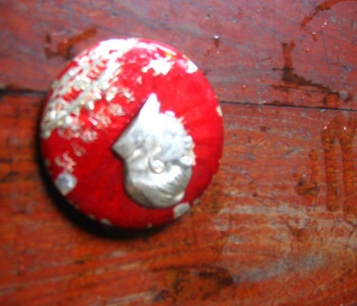 毛主席像章一定要打到台湾_毛主席像章一定要