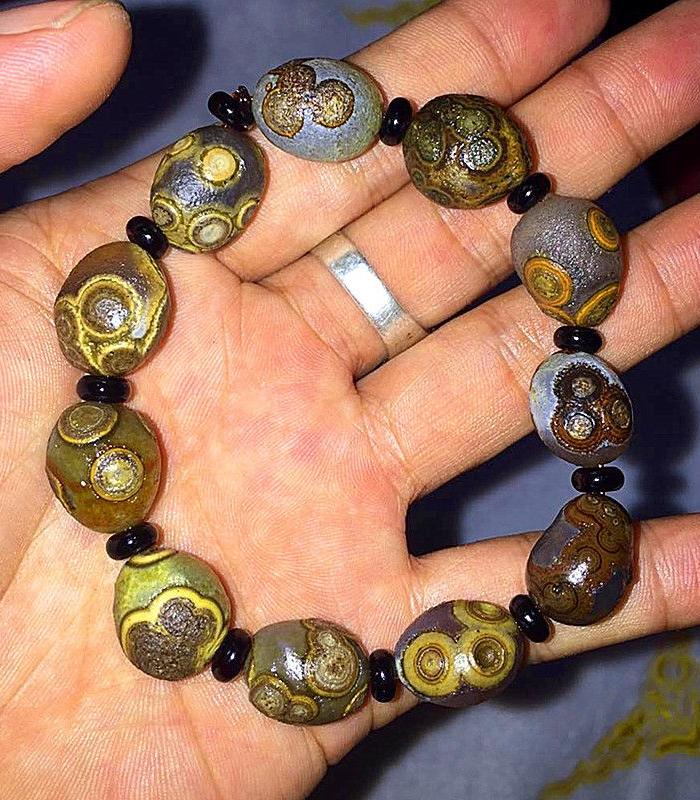 阿拉善玛瑙眼石手串极品眼睛石手串经脉石筋脉