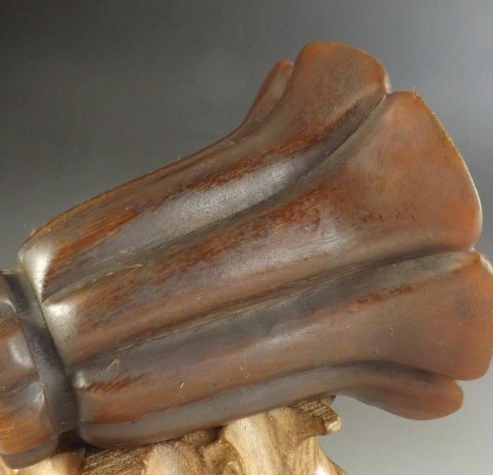 清代中期.圆雕八瓣花卉扭脚大摆件_清代中期.