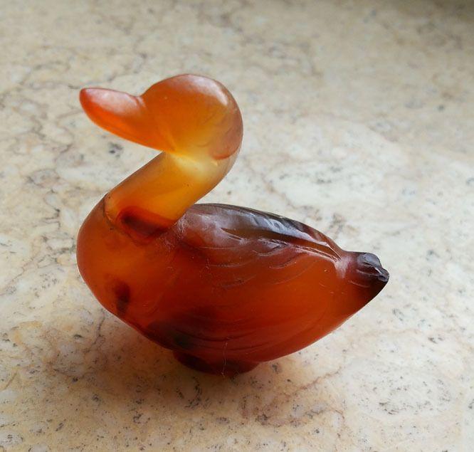 玛瑙鸭子小摆件(脖残后粘)_玛瑙鸭子小摆件(脖