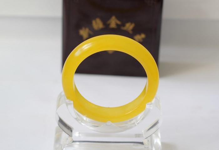 金丝玉手镯什么颜色好_金丝玉手镯什么颜色好