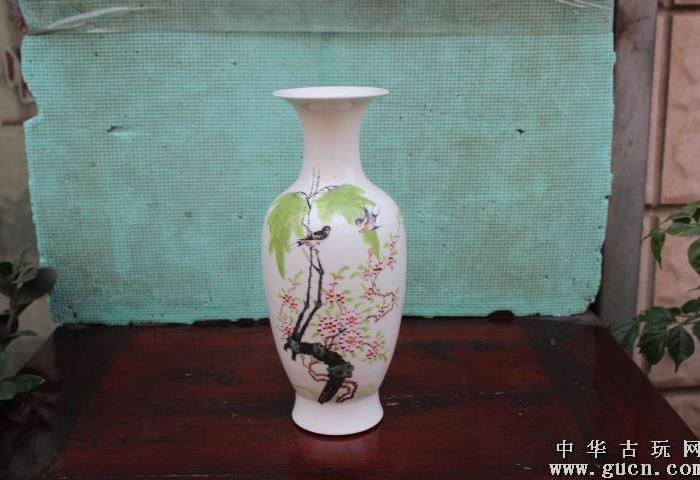 民国柳树春燕小观音瓶_民国柳树春燕小观音瓶