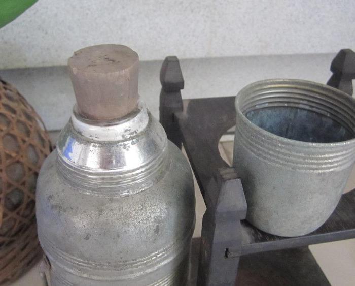 民国铁力木茶水架与暖壶_民国铁力木茶水架与