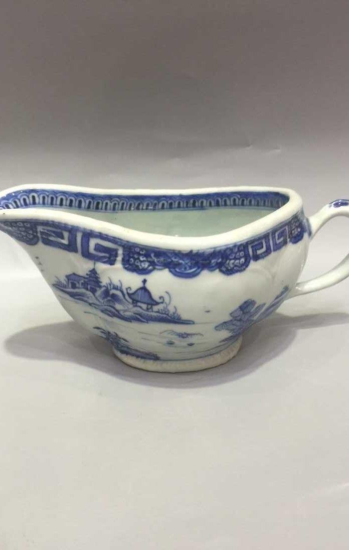 青花山水大号暗刻花奶_青花山水大号暗刻花奶