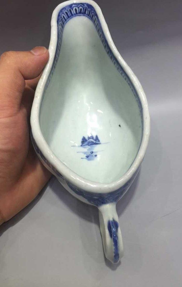 青花山水大号暗刻花奶_青花山水大号暗刻花奶