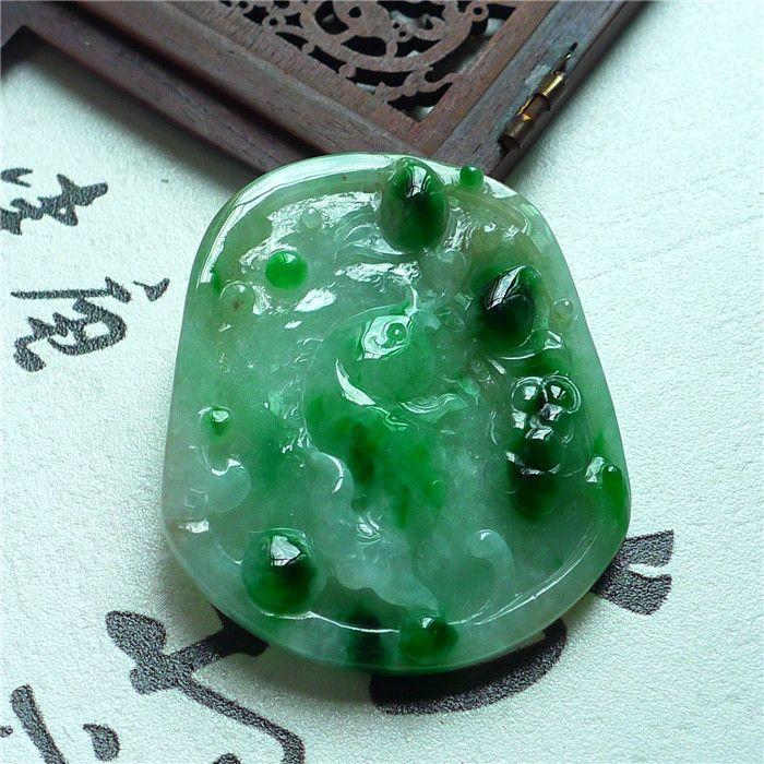 翡翠A货飘绿年年有余吊坠_翡翠A货飘绿年年有