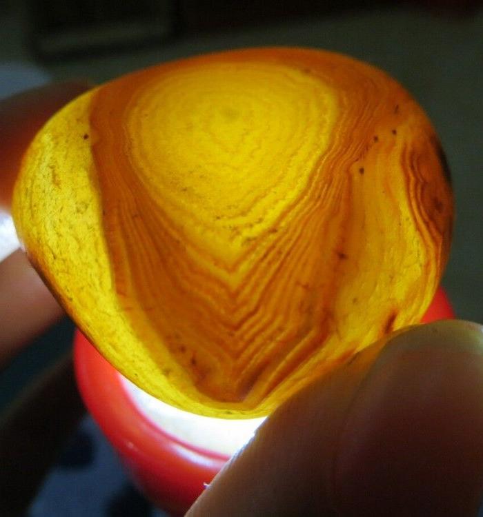 微圆的手指螺纹花纹玛瑙(不议价,价低不出自