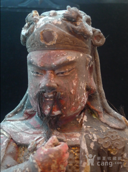 泥塑关公像