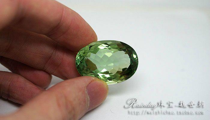 70.63ct 天然绿色托帕石戒面 带GIA证书_70.63