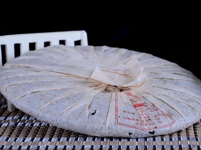 06年陈年普洱茶饼_06年陈年普洱茶饼价格_06