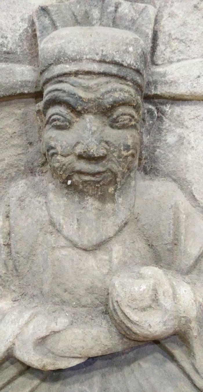 手十持元宝的土地公婆_手十持元宝的土地公婆