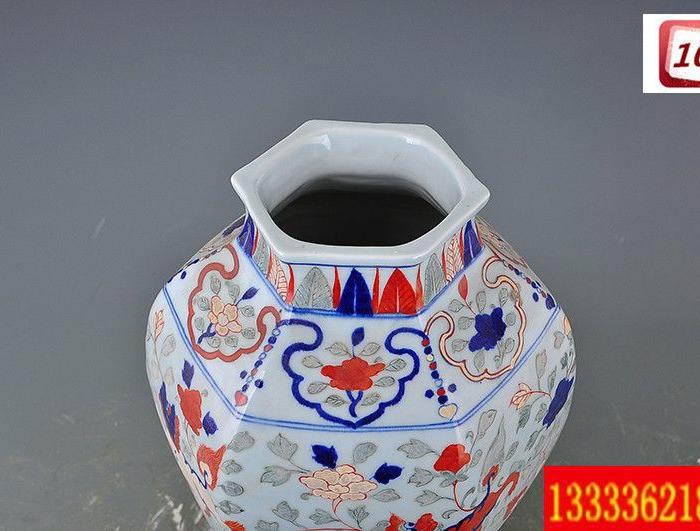 明代嘉靖年间青花五彩穿花狮纹六棱罐 30x22厘