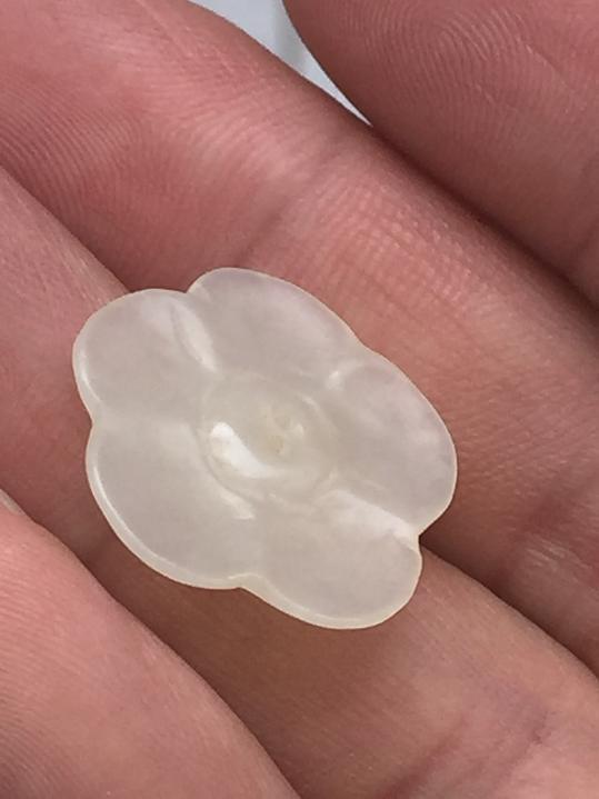 【西园收藏】清代和田白玉梅花(编号:2298)_【