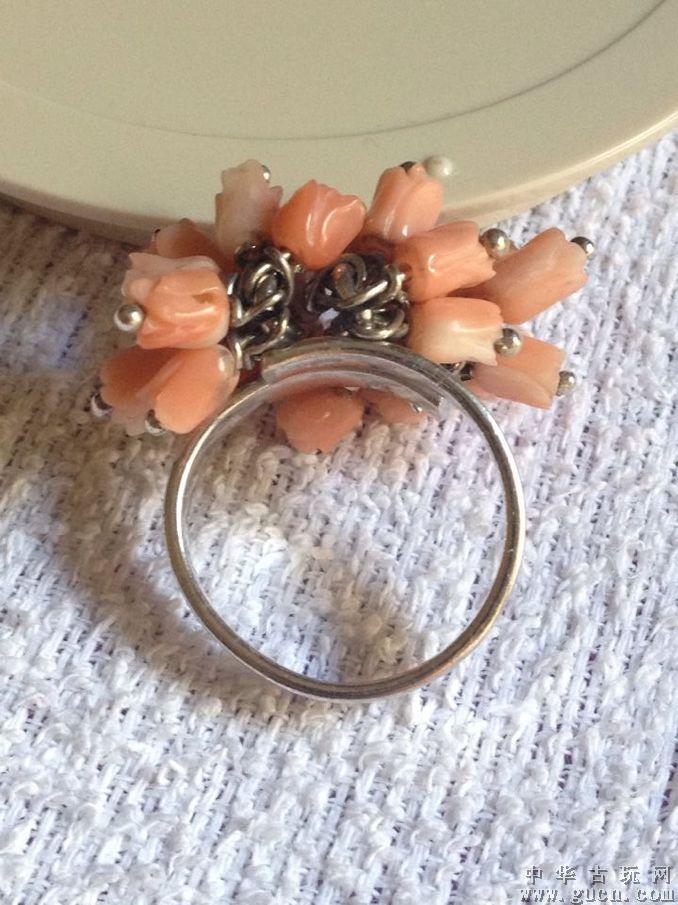 925银筘陌陌红珊瑚雕花戒指_925银筘陌陌红珊