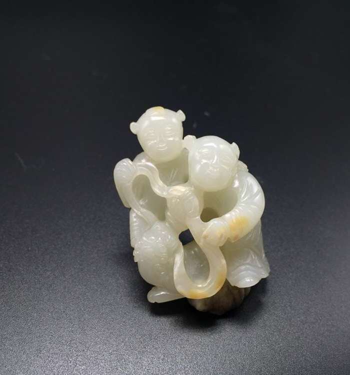 乡下收来清代和田玉麒麟送子挂件包老保真古玩