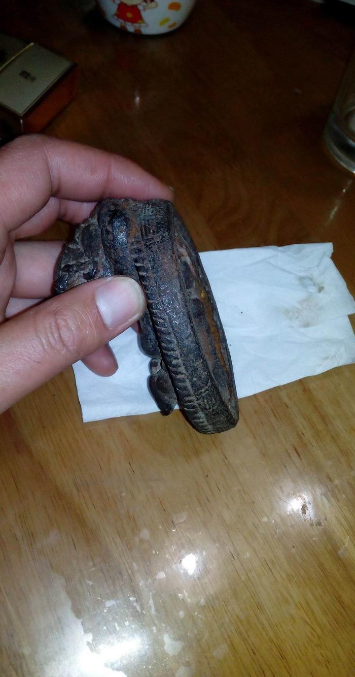 一个品相俊美的铁质金娃娃_一个品相俊美的铁