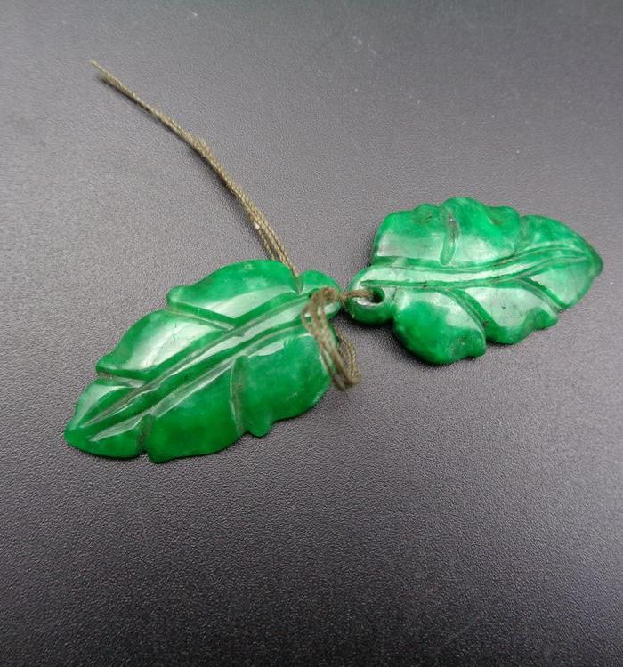 清代糯地满绿翡翠一夜富贵耳坠_清代糯地满绿