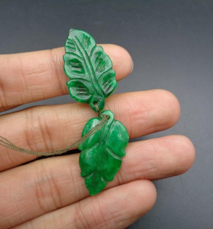 清代糯地满绿翡翠一夜富贵耳坠_清代糯地满绿