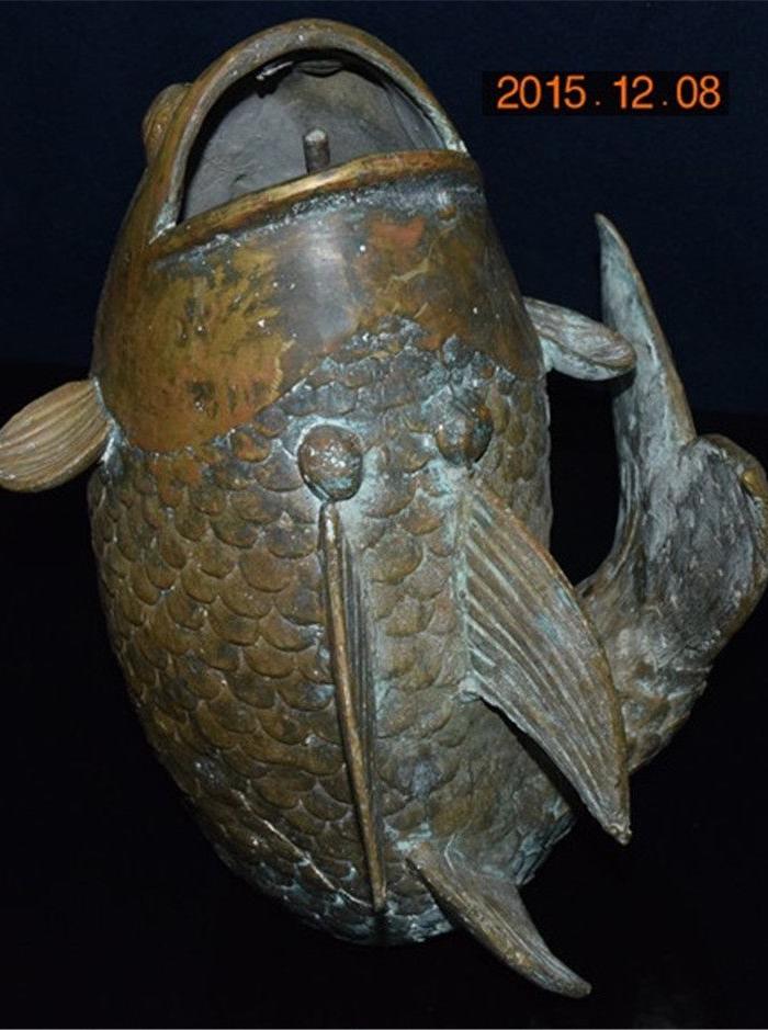 1喷水鲤鱼高29厘米4000元_1喷水鲤鱼高29厘