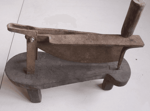 中华医学传承清代药店切割药材的铁质铡刀 鱼