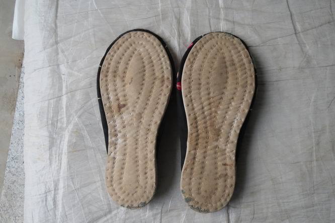 民国大姑娘出嫁时穿的绣花喜字绣花鞋一双_民