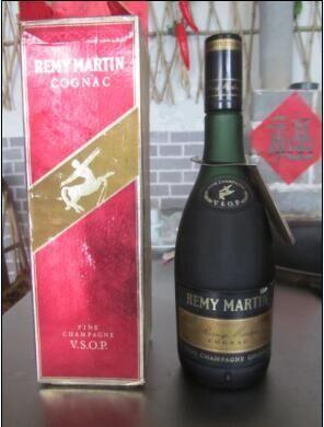 1984年人头马一瓶