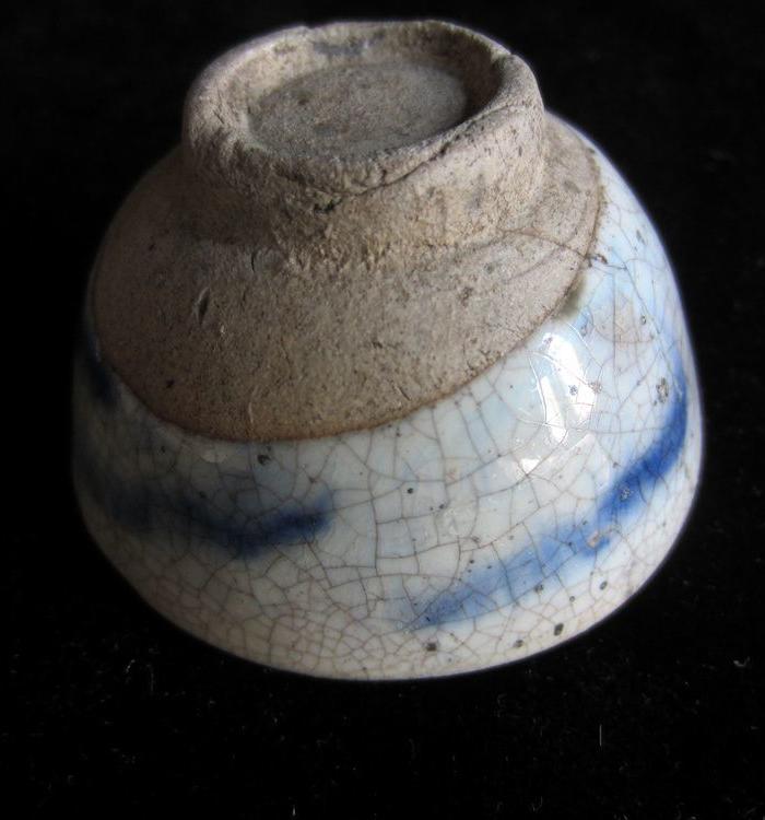 南宋月白流釉青开片花小盏_南宋月白流釉青开