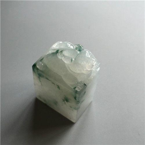 【玉泉文玩】K142创汇期糯冰种飘蓝花翡翠独