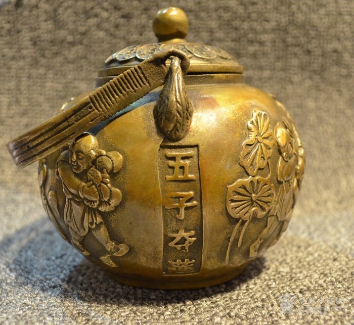 五子夺莲老壶