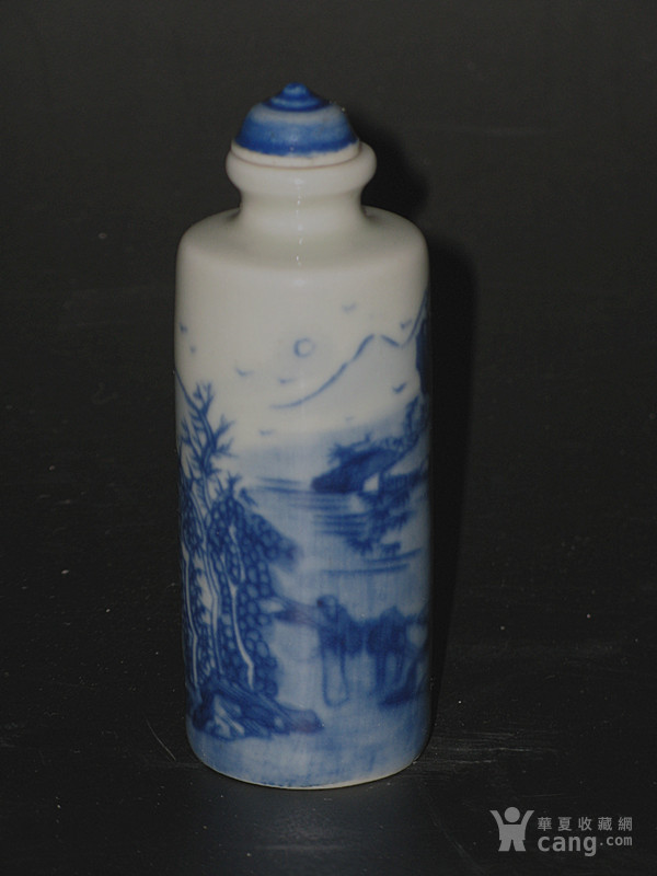 青花风景鼻烟壶