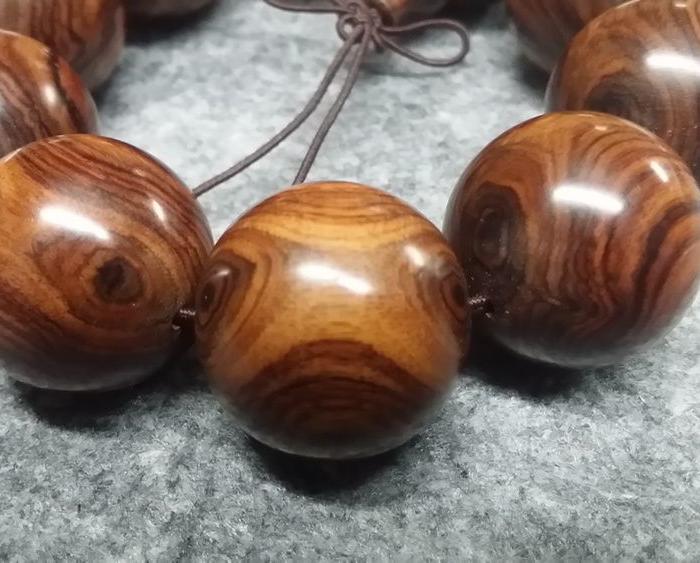 格_紫檀柳2.5对眼手串图片_来自藏友kkksss_