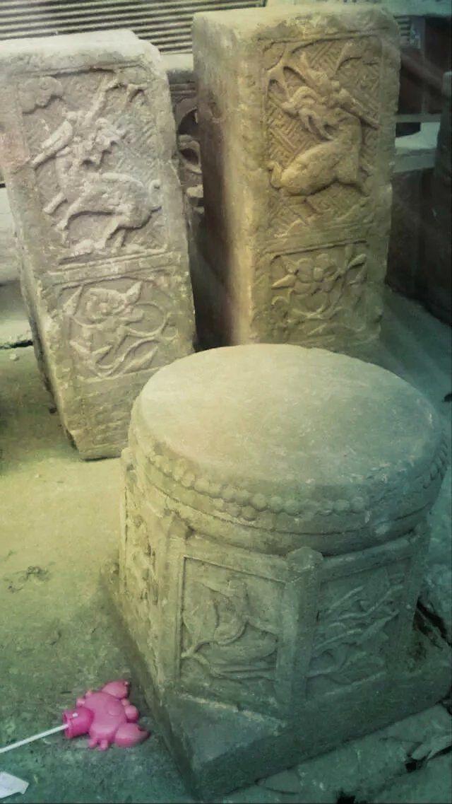 清代八面开窗满工雕花石墩_  清代八面开窗满