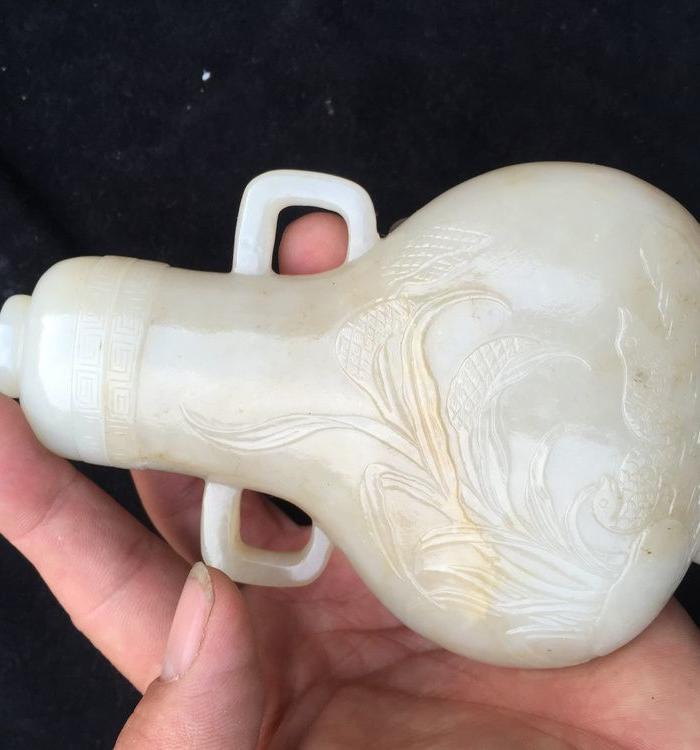 清代和田玉安居乐业岁岁平安喜结连理老玉瓶_