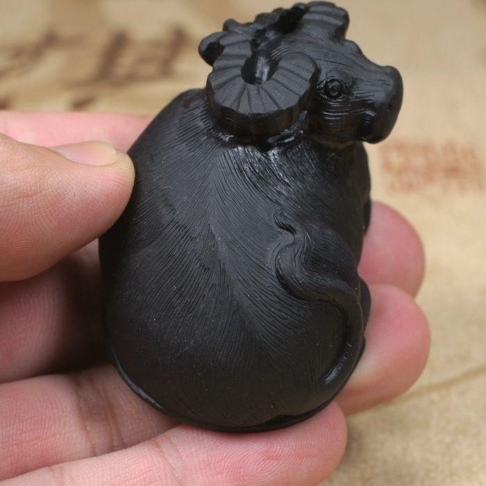 标本料 非和田玉把件生肖小黑牛_标本料 非和