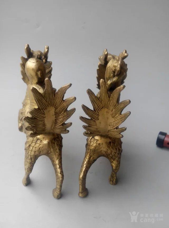 乡下收的传世的铜麒麟一对