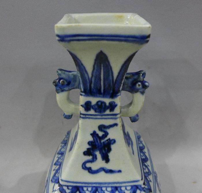 青花人物四方瓶_青花人物四方瓶价格_青花人