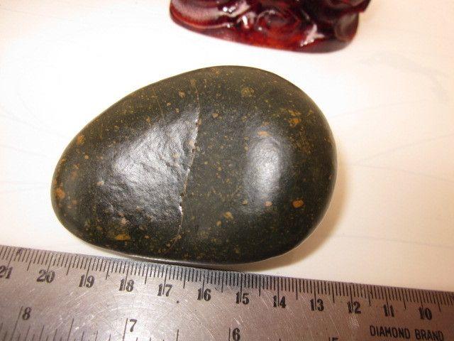 江西赣江黄蜡石茶宠观赏石黑胶蜡金纹石手玩石